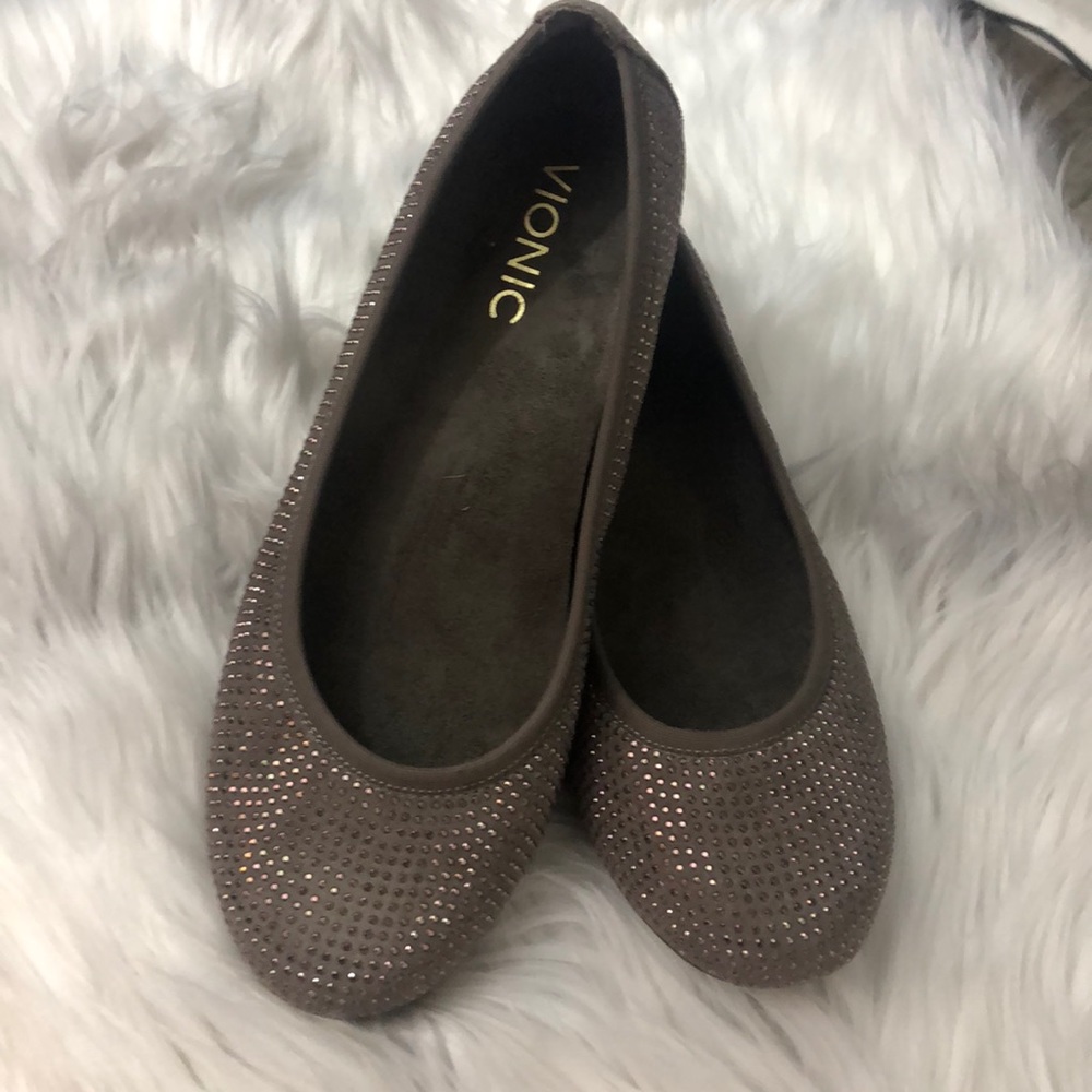 Vionic women’s size 6 ballet flats